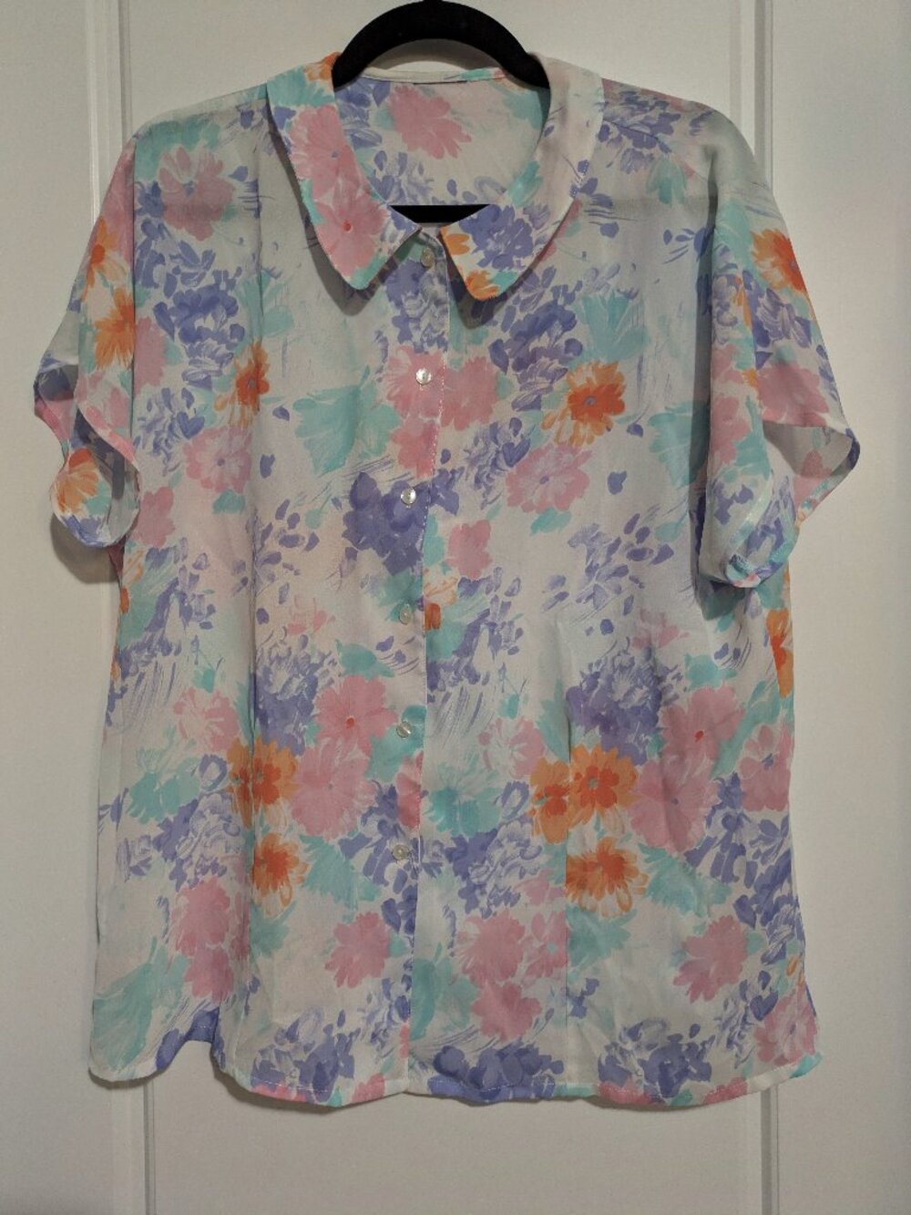 Vintage (from the 1960-1980s) Floral White Pink/Mint/Lilac Short Sleeve Blouse
